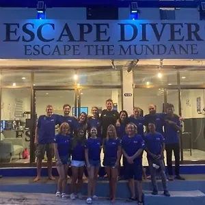  Hostal Escape Divers